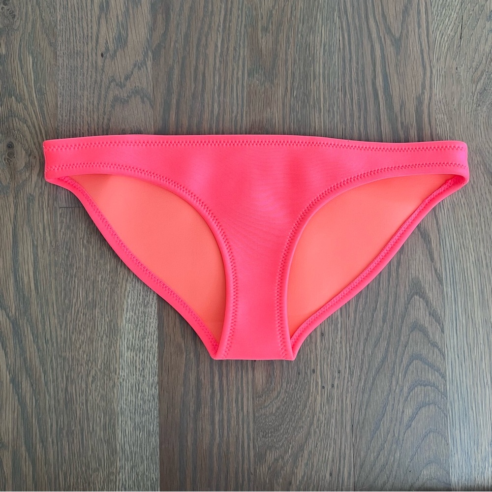 NWOT triangl bikini bottoms
